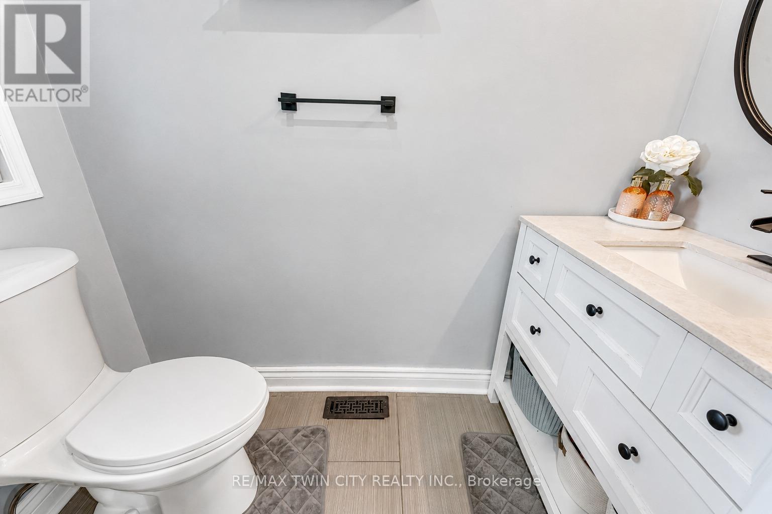 925 COPPER LEAF CRESCENT - 15