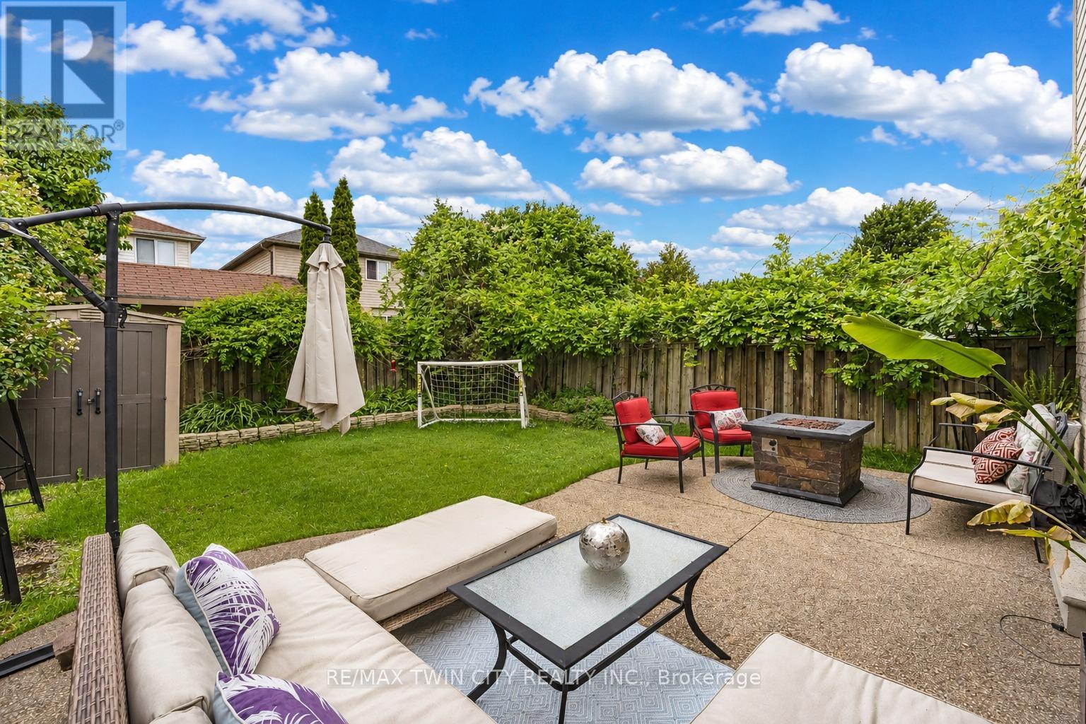 925 COPPER LEAF CRESCENT - 38