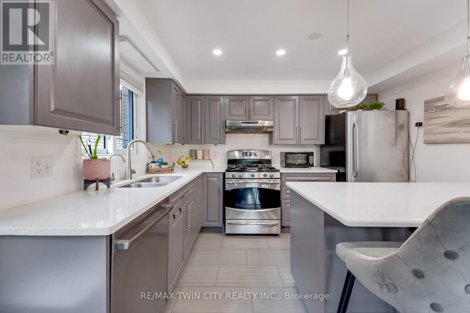 925 COPPER LEAF CRESCENT - 6
