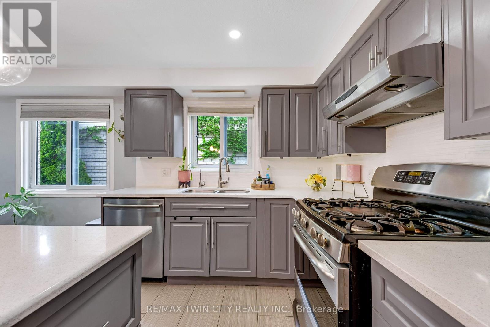925 COPPER LEAF CRESCENT - 7