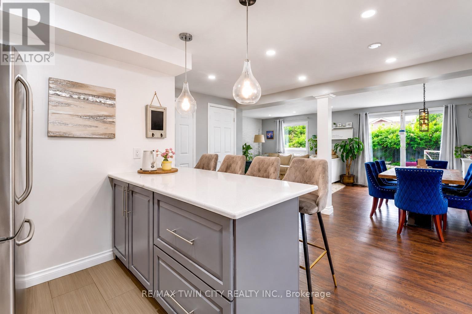 925 COPPER LEAF CRESCENT - 9