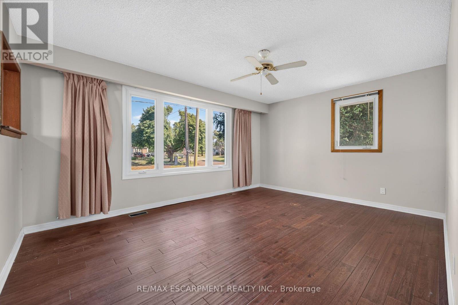 10 TRACEY ROAD - 18