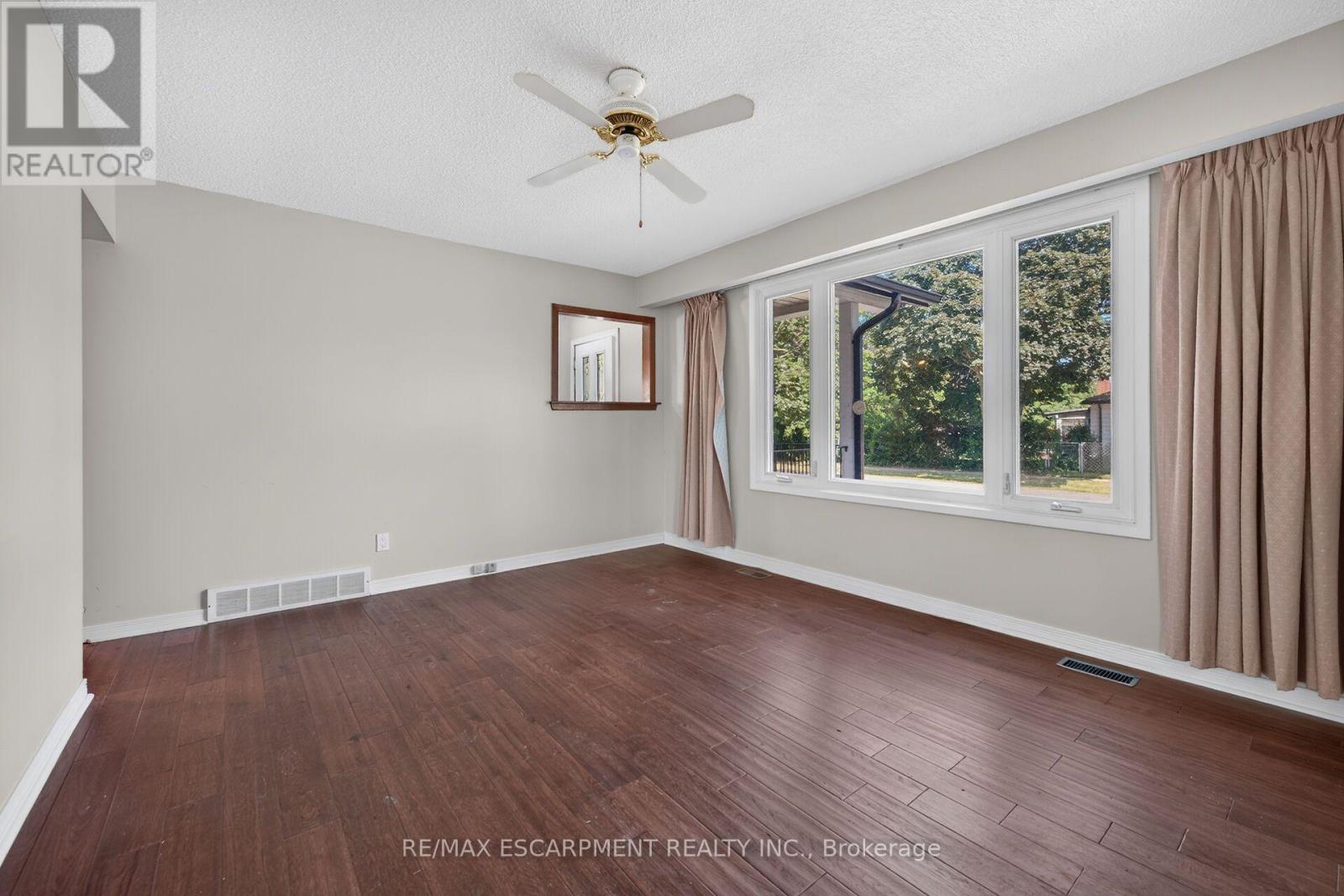 10 TRACEY ROAD - 21