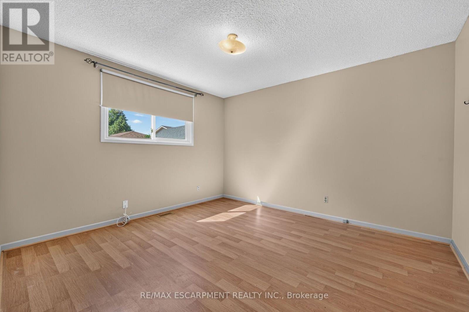 10 TRACEY ROAD - 25