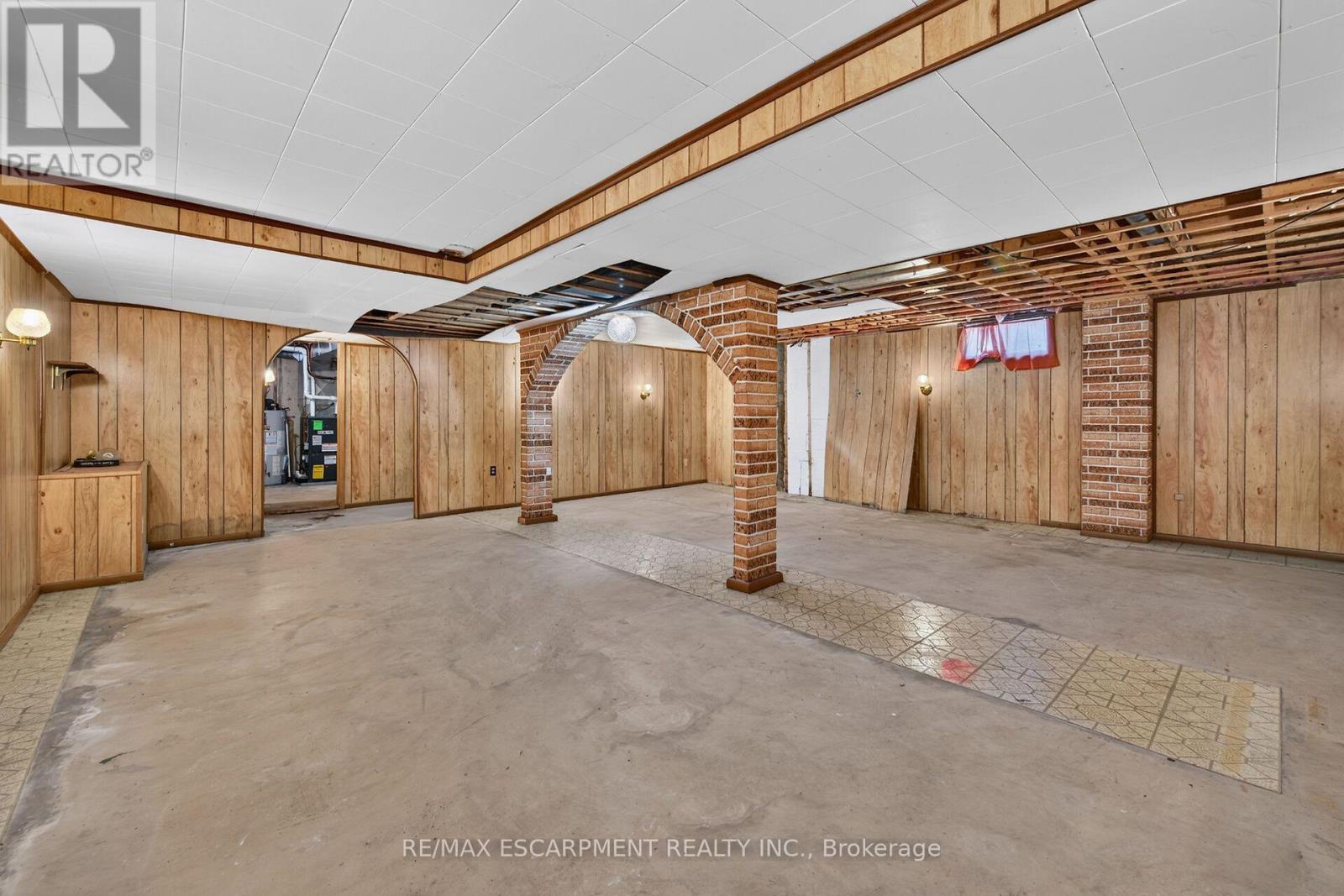 10 TRACEY ROAD - 32