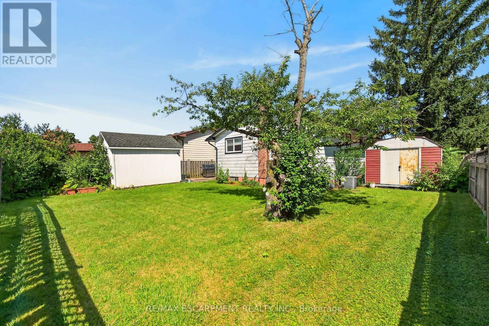 10 TRACEY ROAD - 40