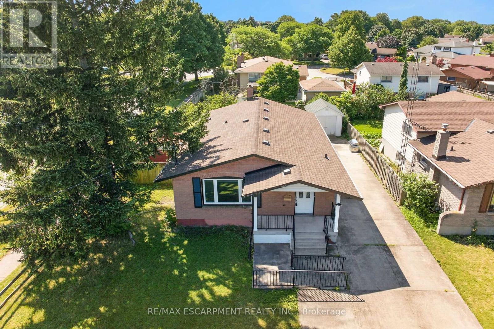 10 TRACEY ROAD - 42