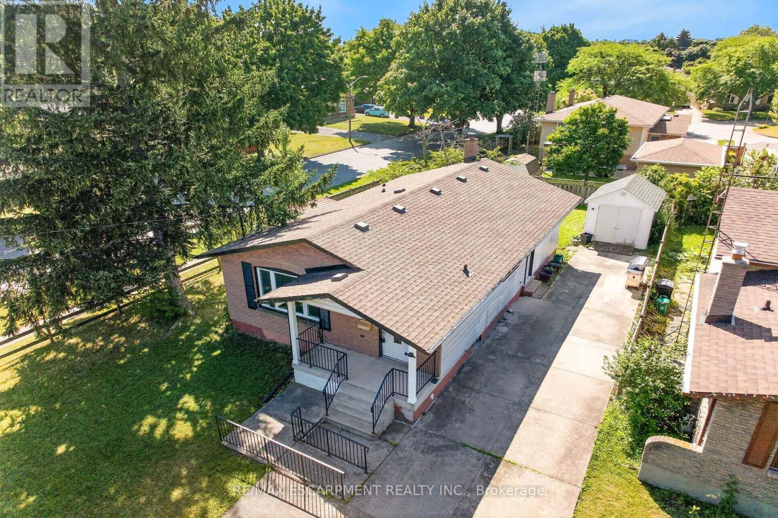 10 TRACEY ROAD - 43