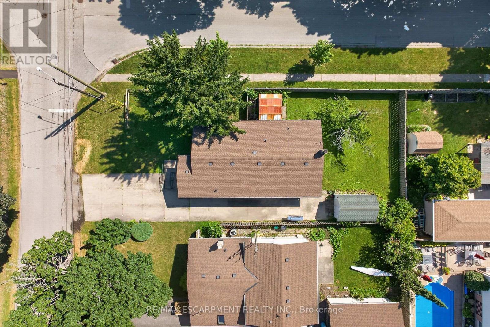 10 TRACEY ROAD - 44