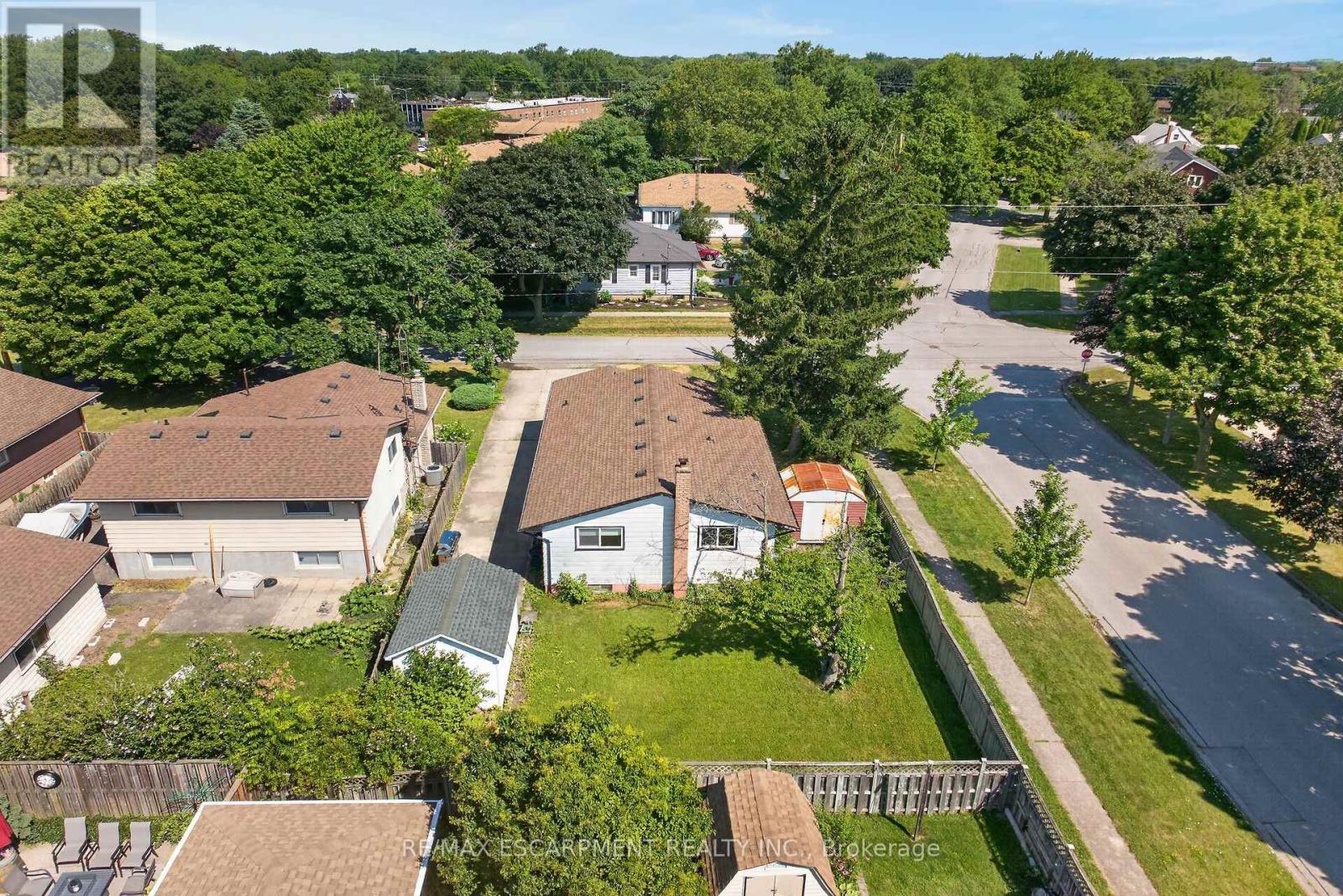 10 TRACEY ROAD - 46