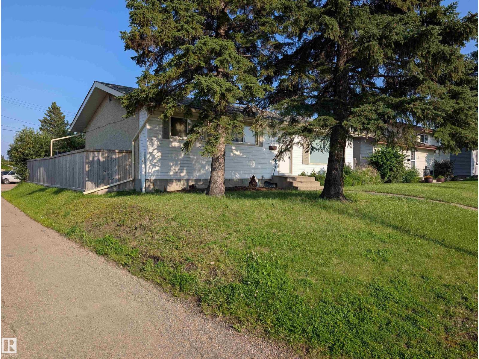 9325 168 ST NW - 4