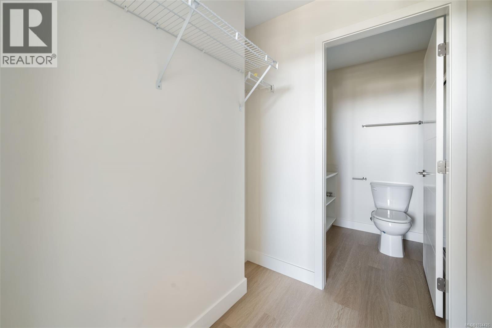 309 777 Station Avenue, Langford