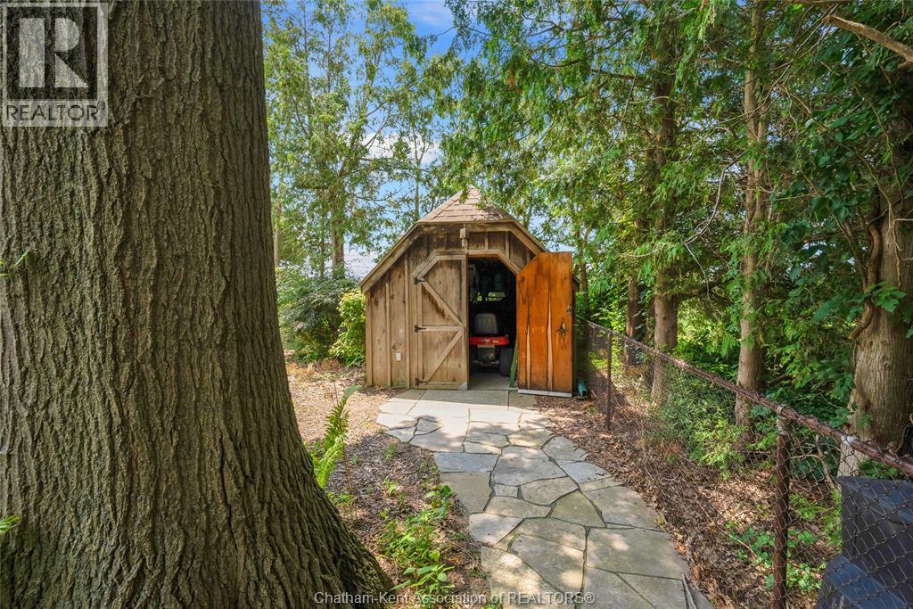 9133 Woodland CRESCENT - Image 17