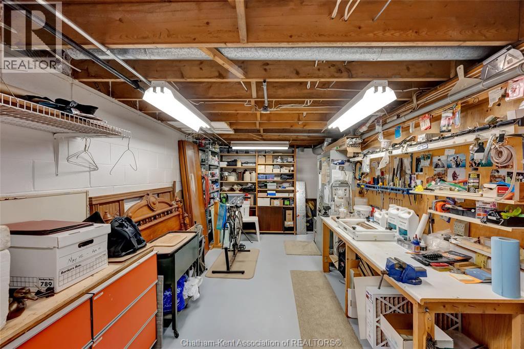 9133 Woodland CRESCENT - 45