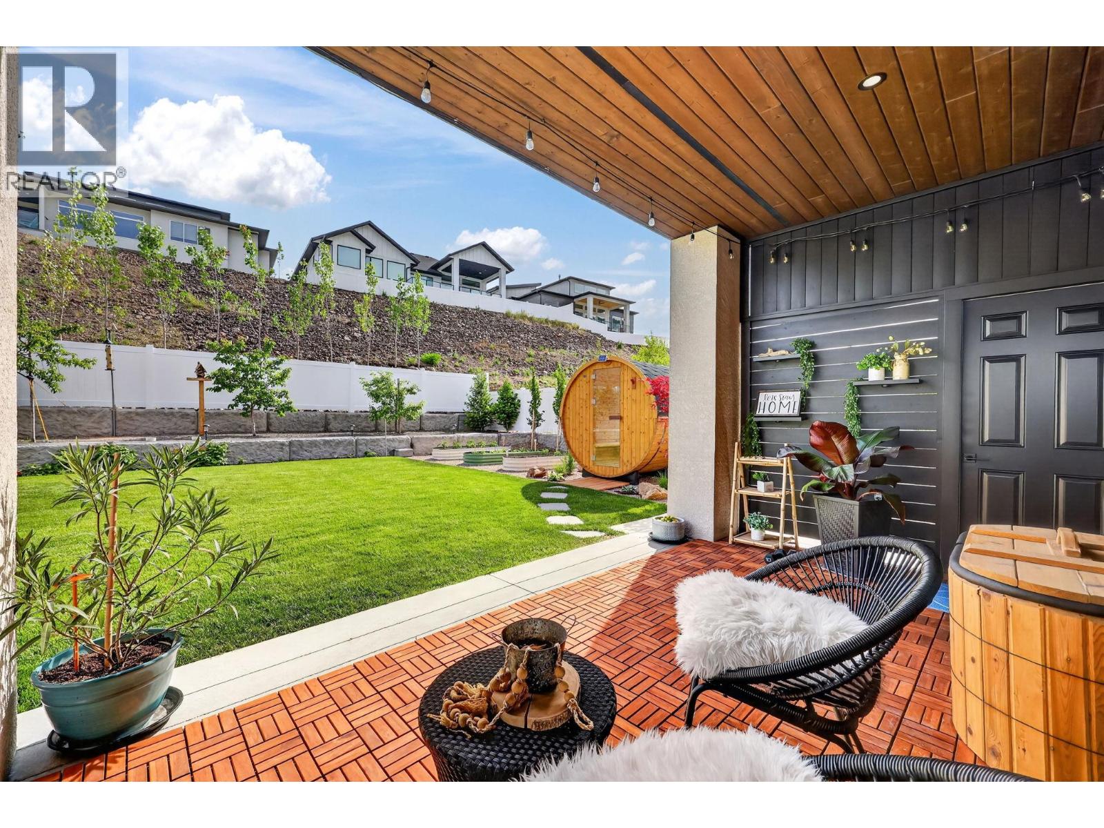2759 Canyon Crest Drive - 35