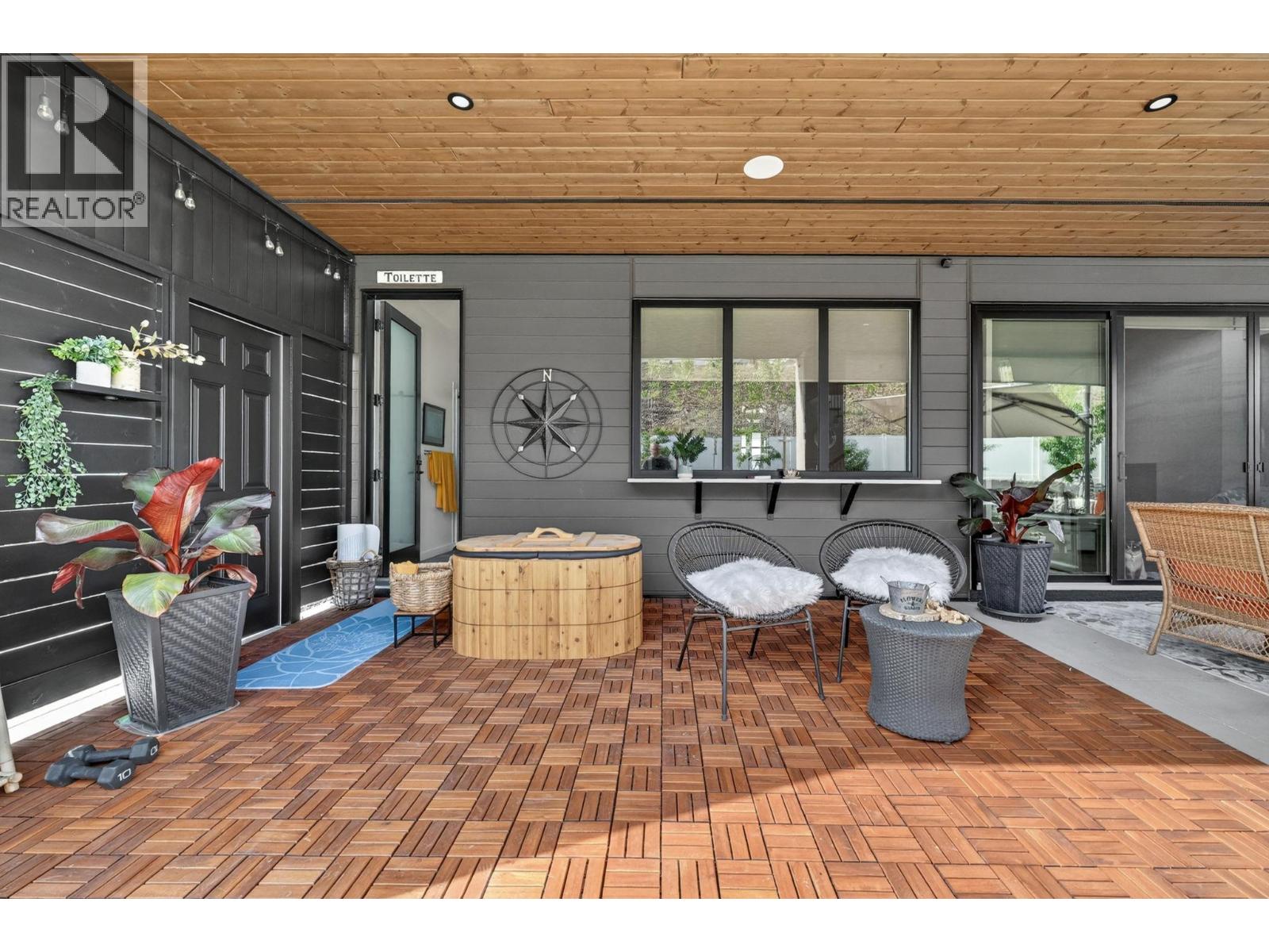 2759 Canyon Crest Drive - 33