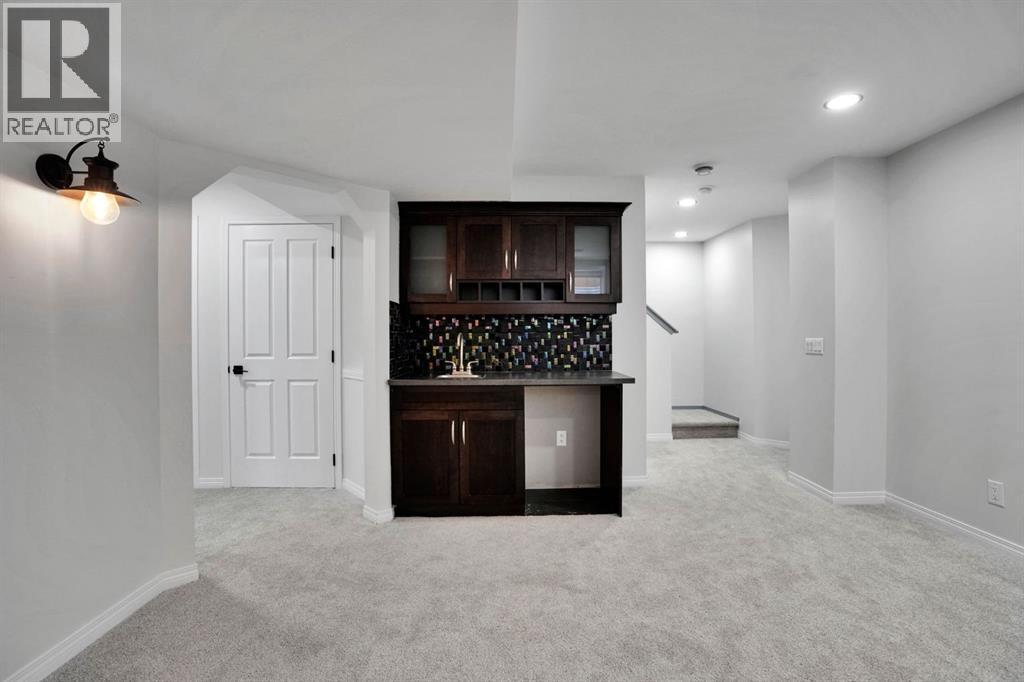 191 Cranwell Crescent SE - 39