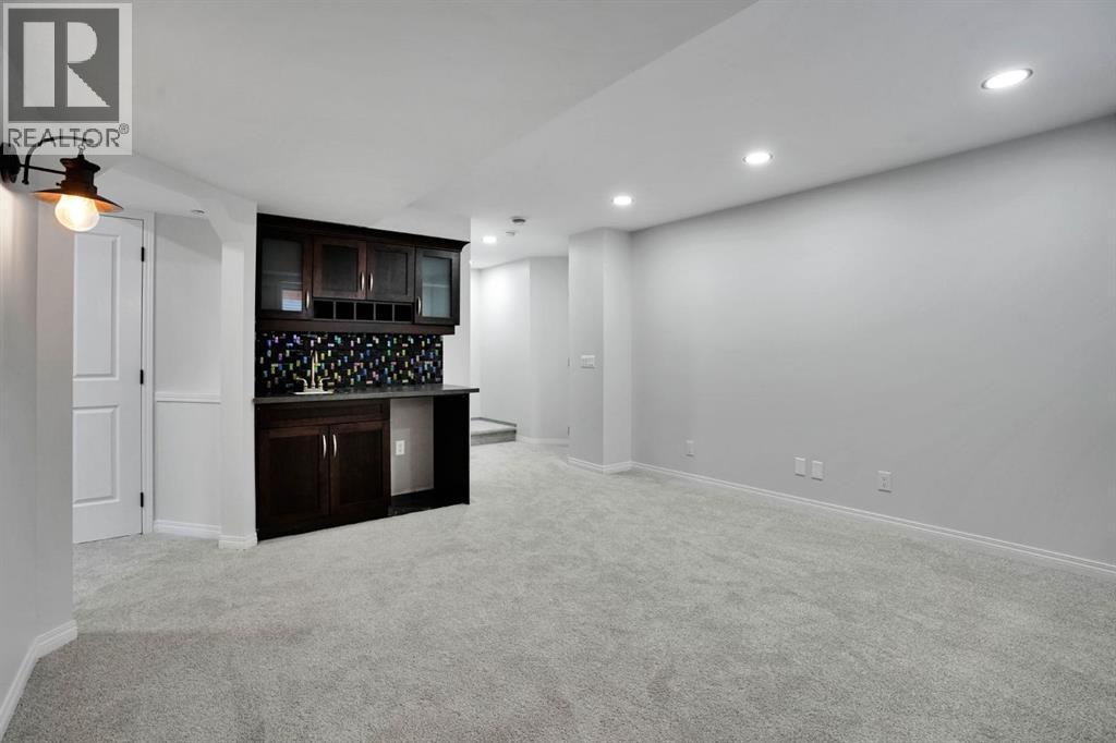 191 Cranwell Crescent SE - 37