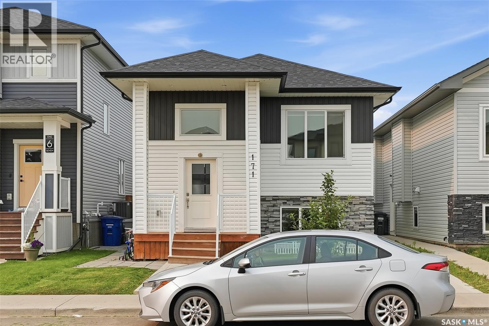 171 Thakur STREET, Saskatoon — photo 2