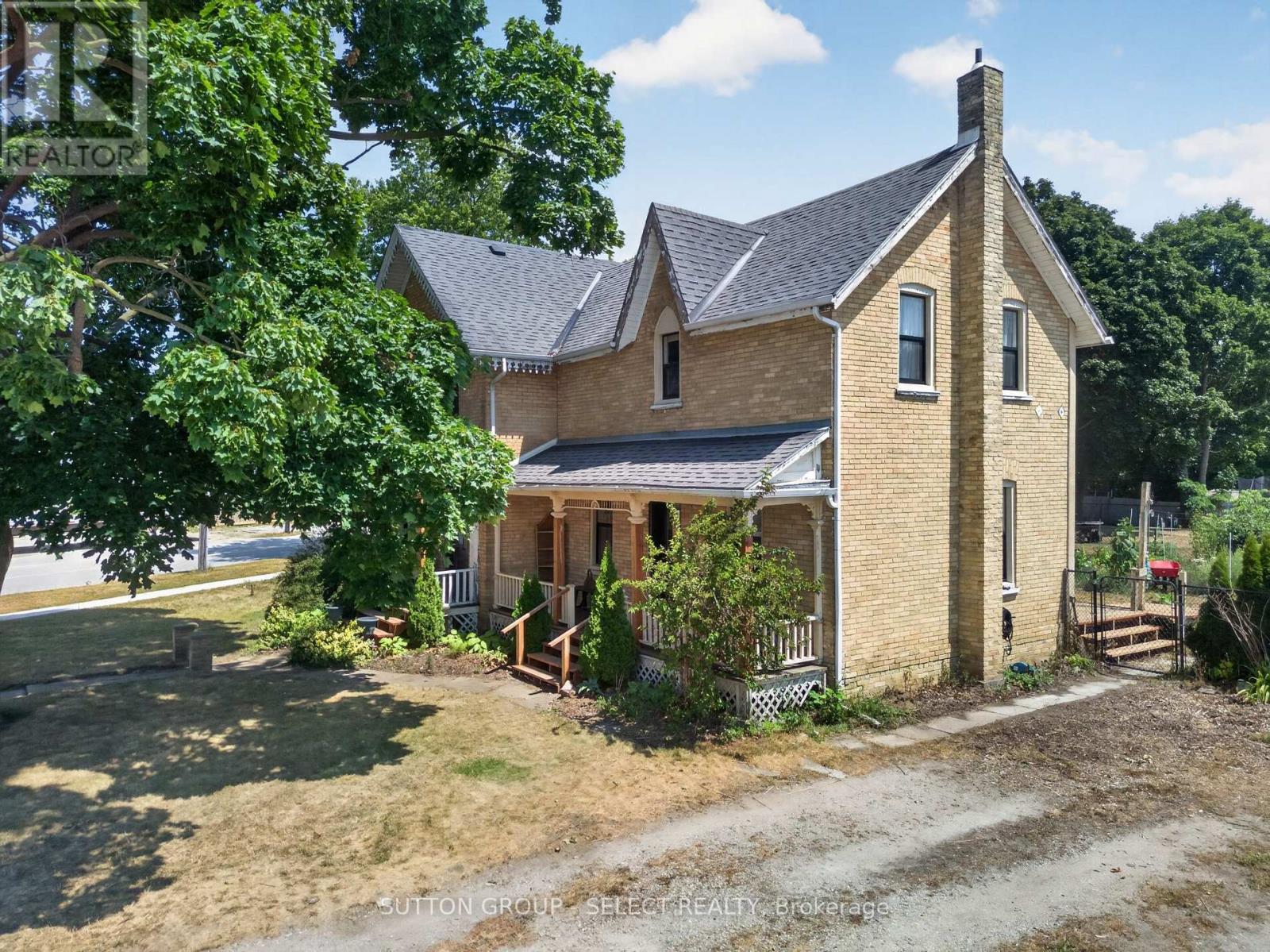 7 MACNAB STREET - 1