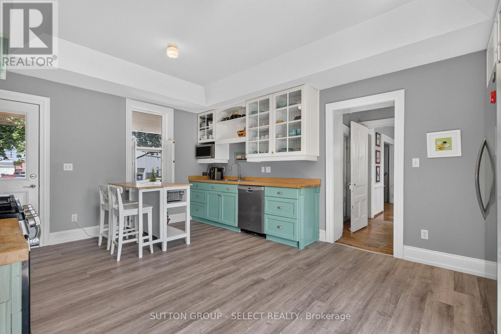 7 MACNAB STREET - 16