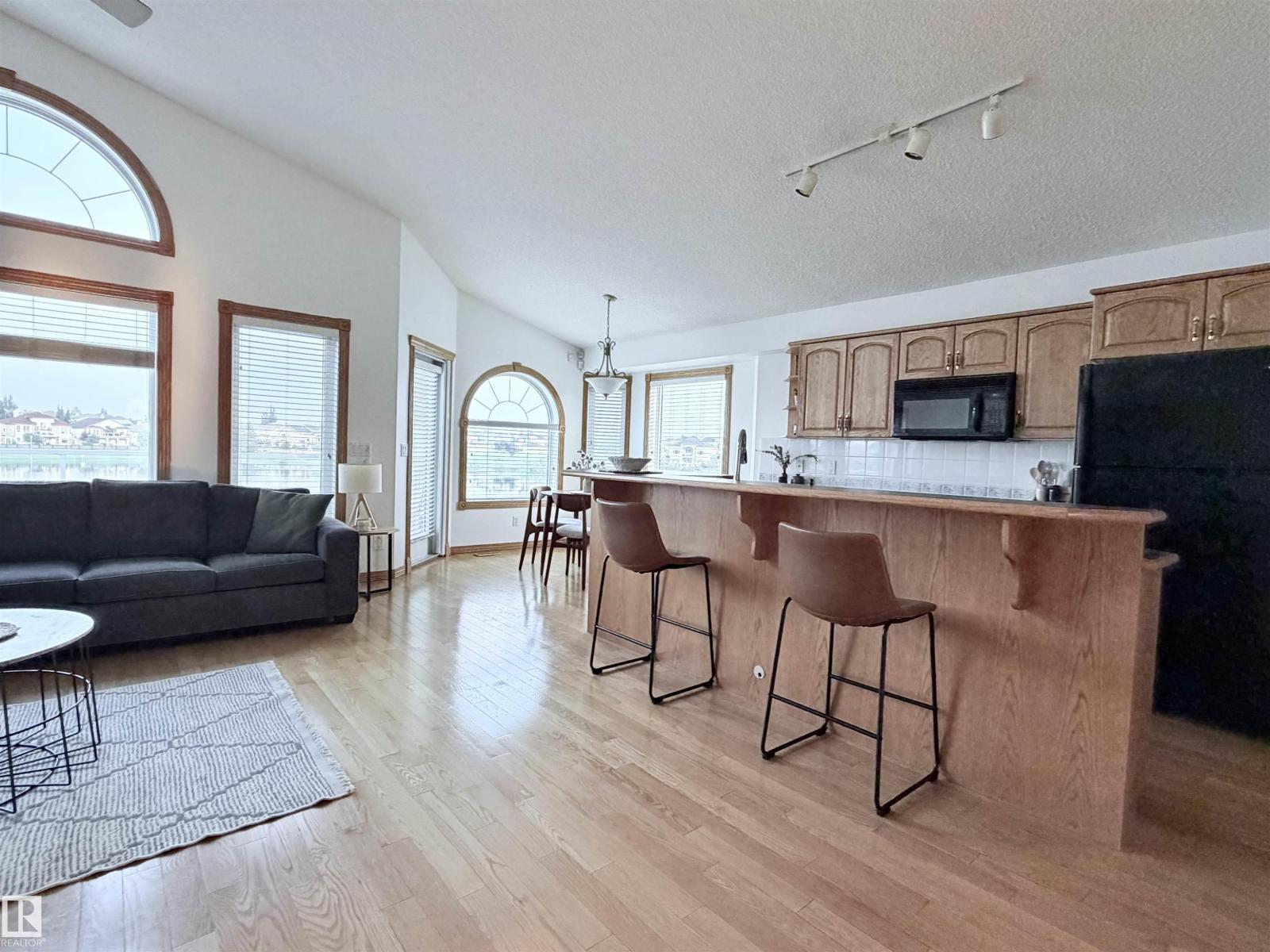 16203 89 Street NW - Photo 21