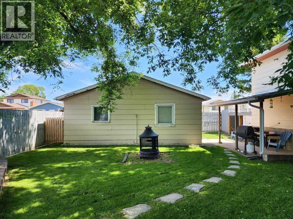 667 21st Street - Photo 38