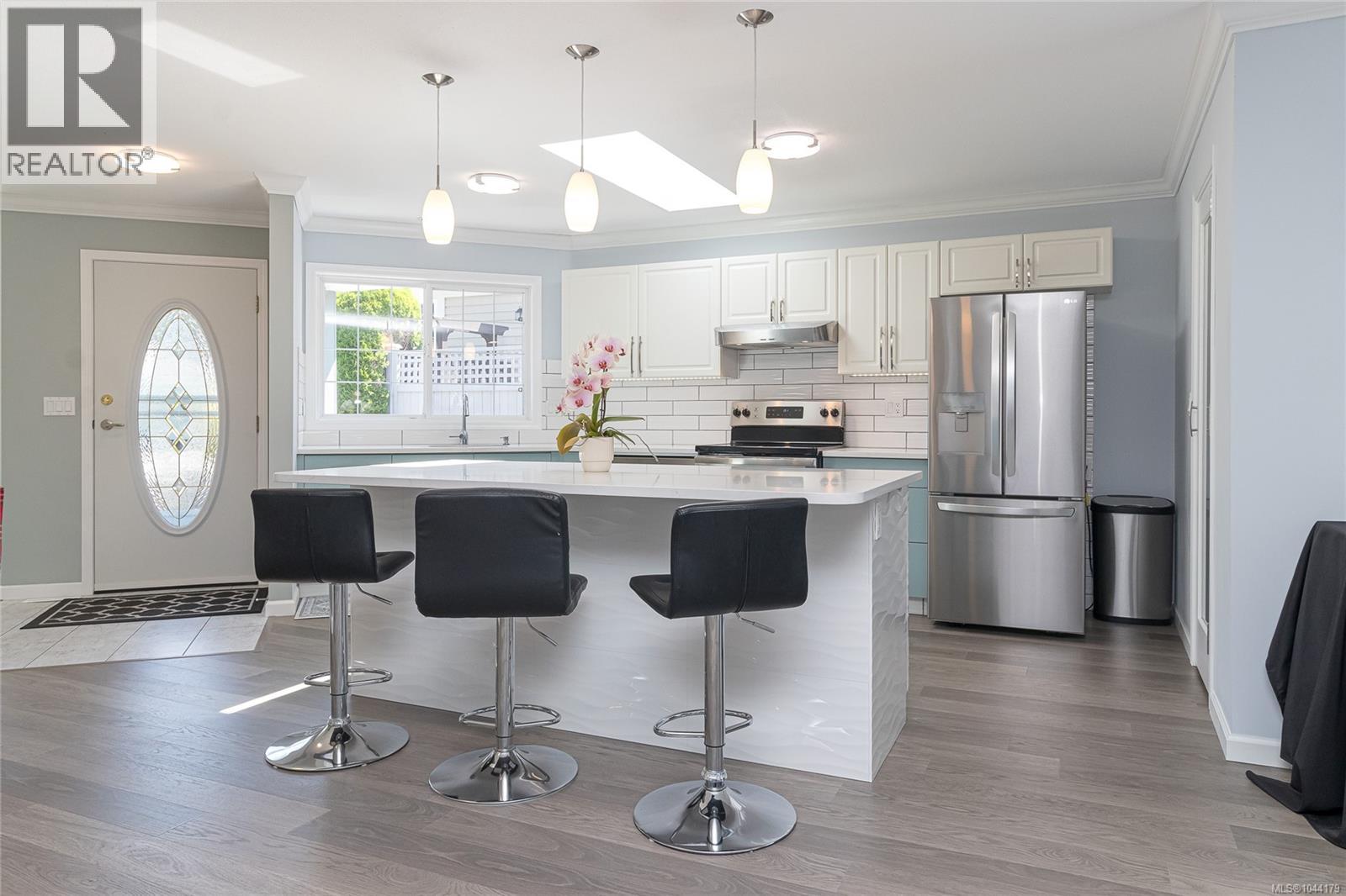 1290 Oceanside Dr - 12