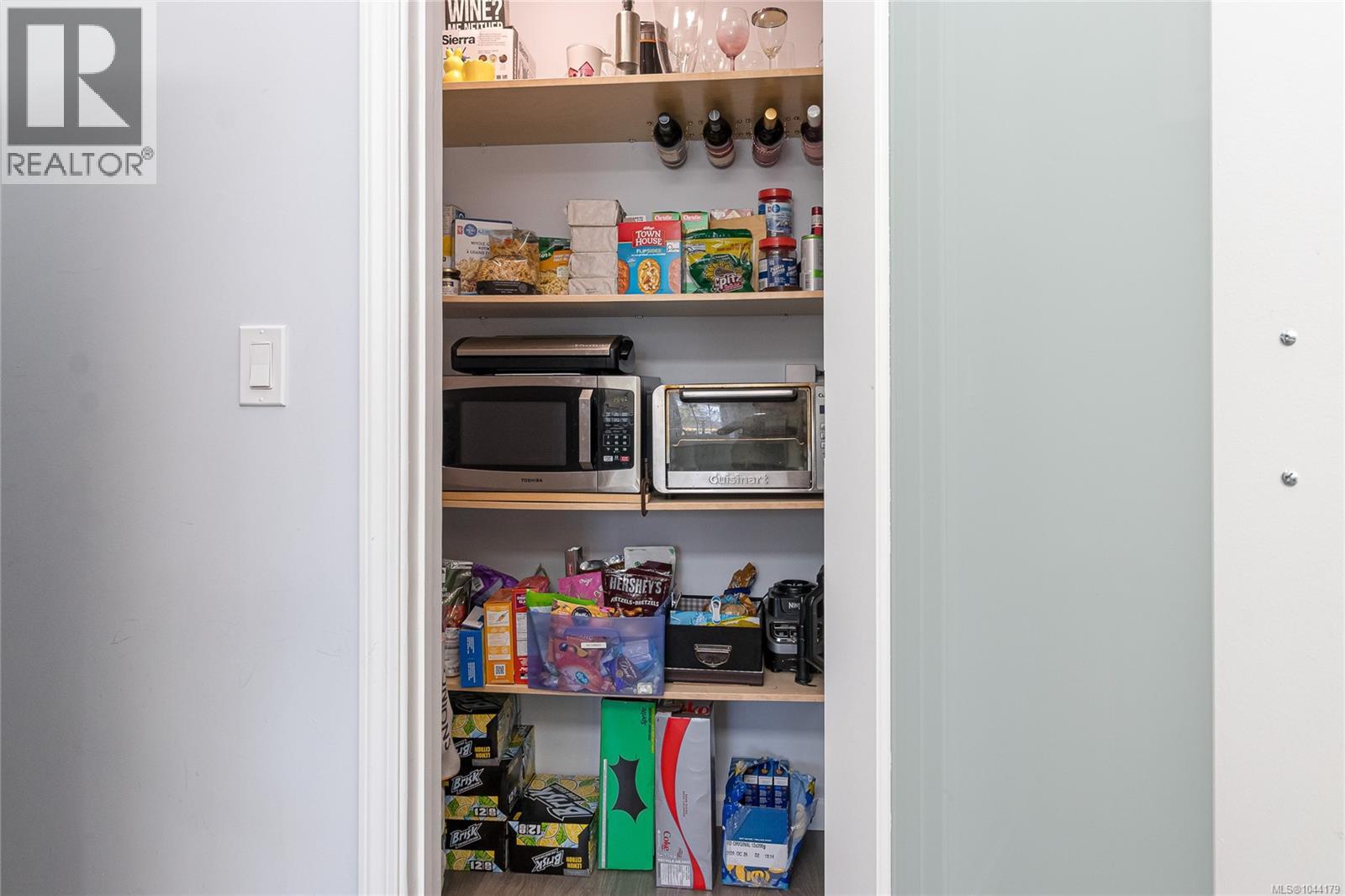 1290 Oceanside Dr - 21