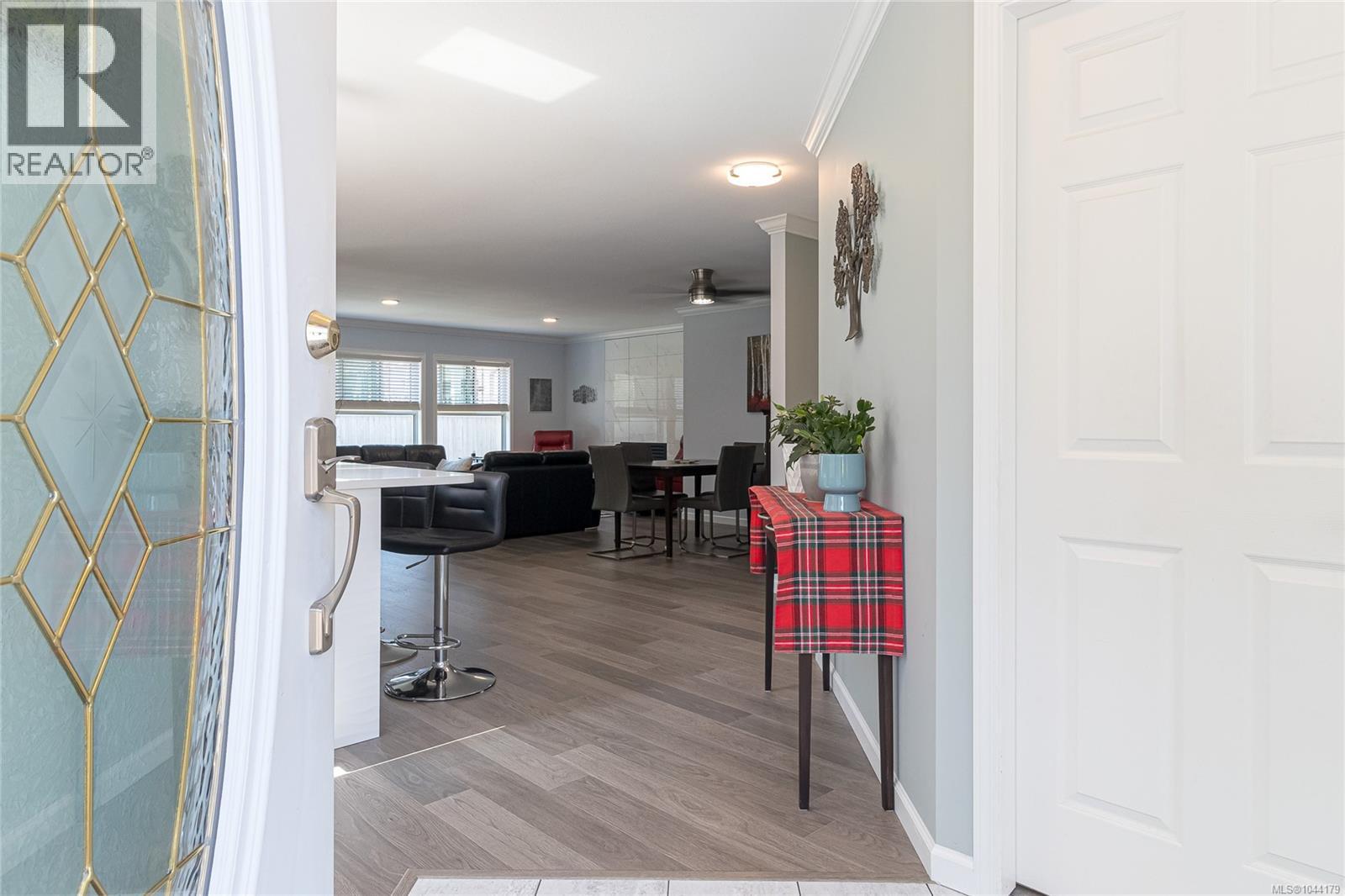 1290 Oceanside Dr - 7