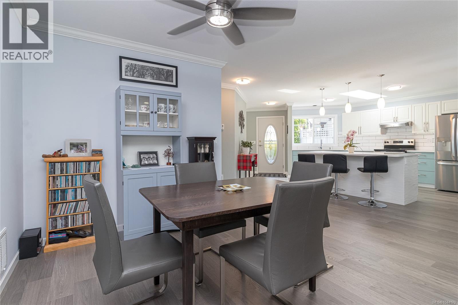 1290 Oceanside Dr - 14