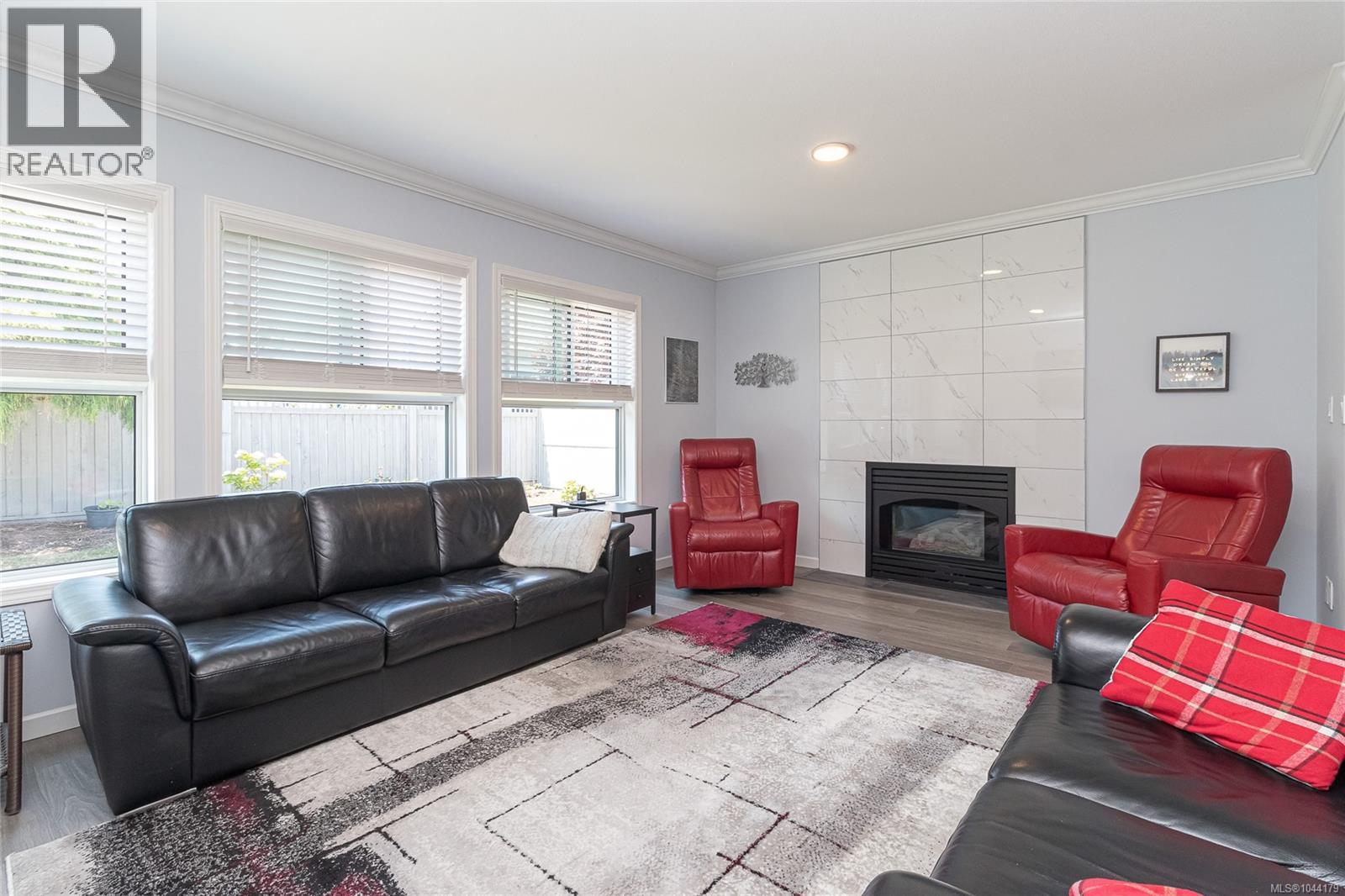 1290 Oceanside Dr - 18
