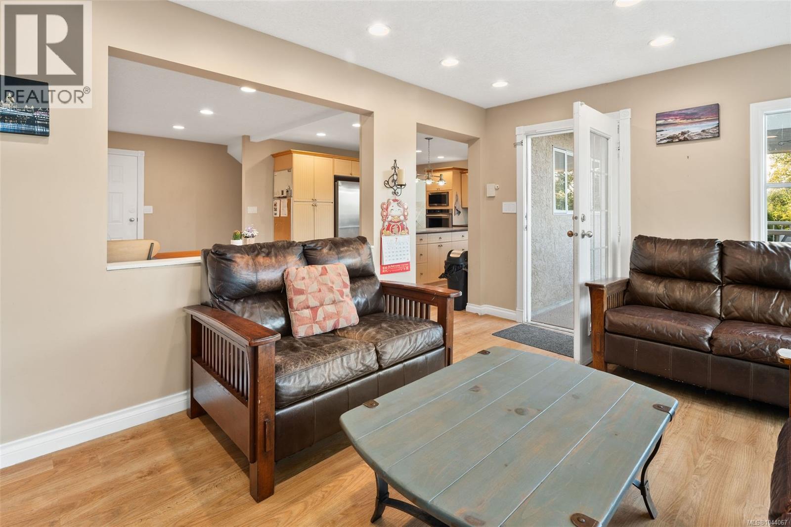 975 Meadowview Pl - Image 6