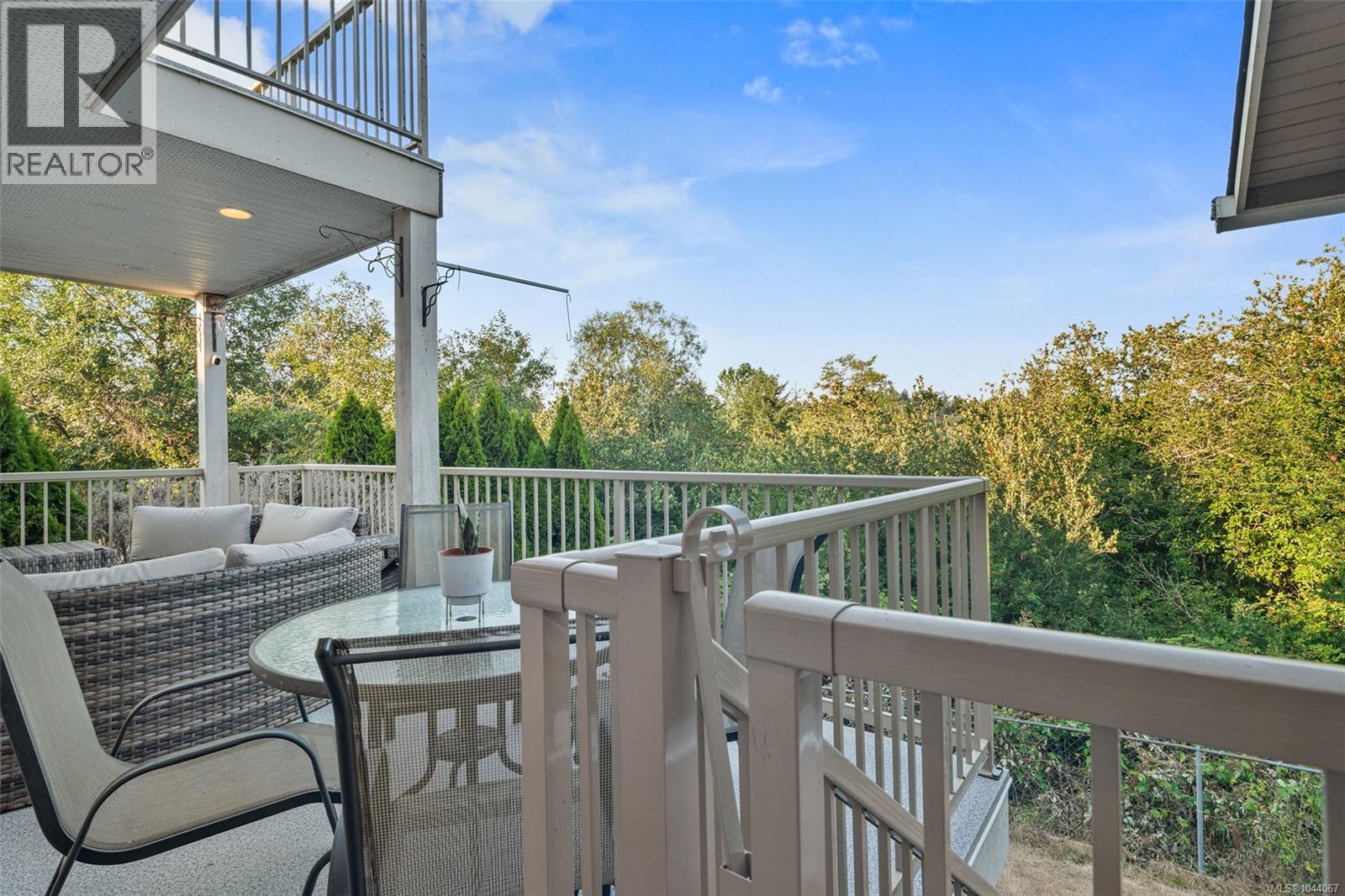 975 Meadowview Pl - 4