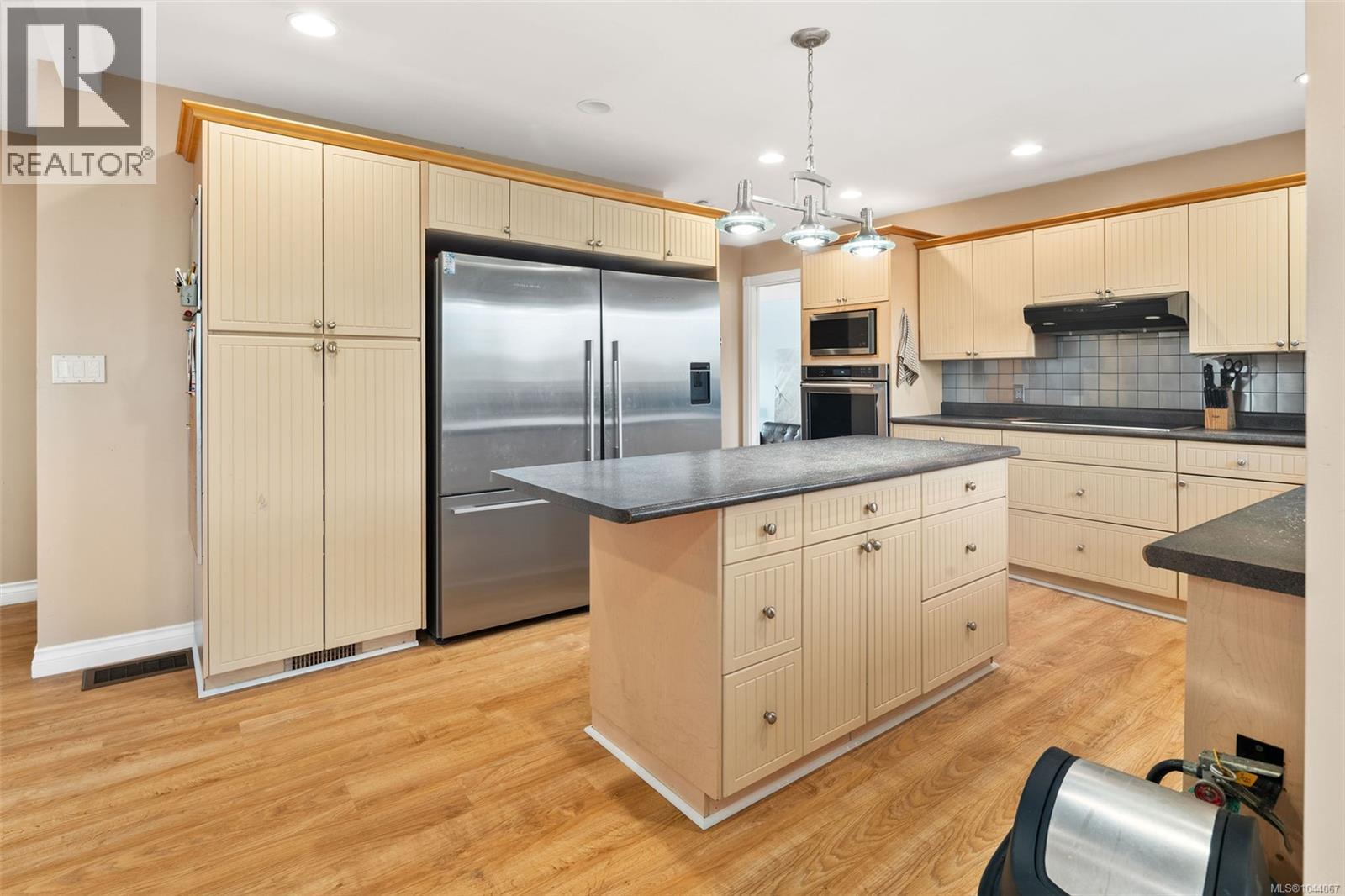 975 Meadowview Pl - 7