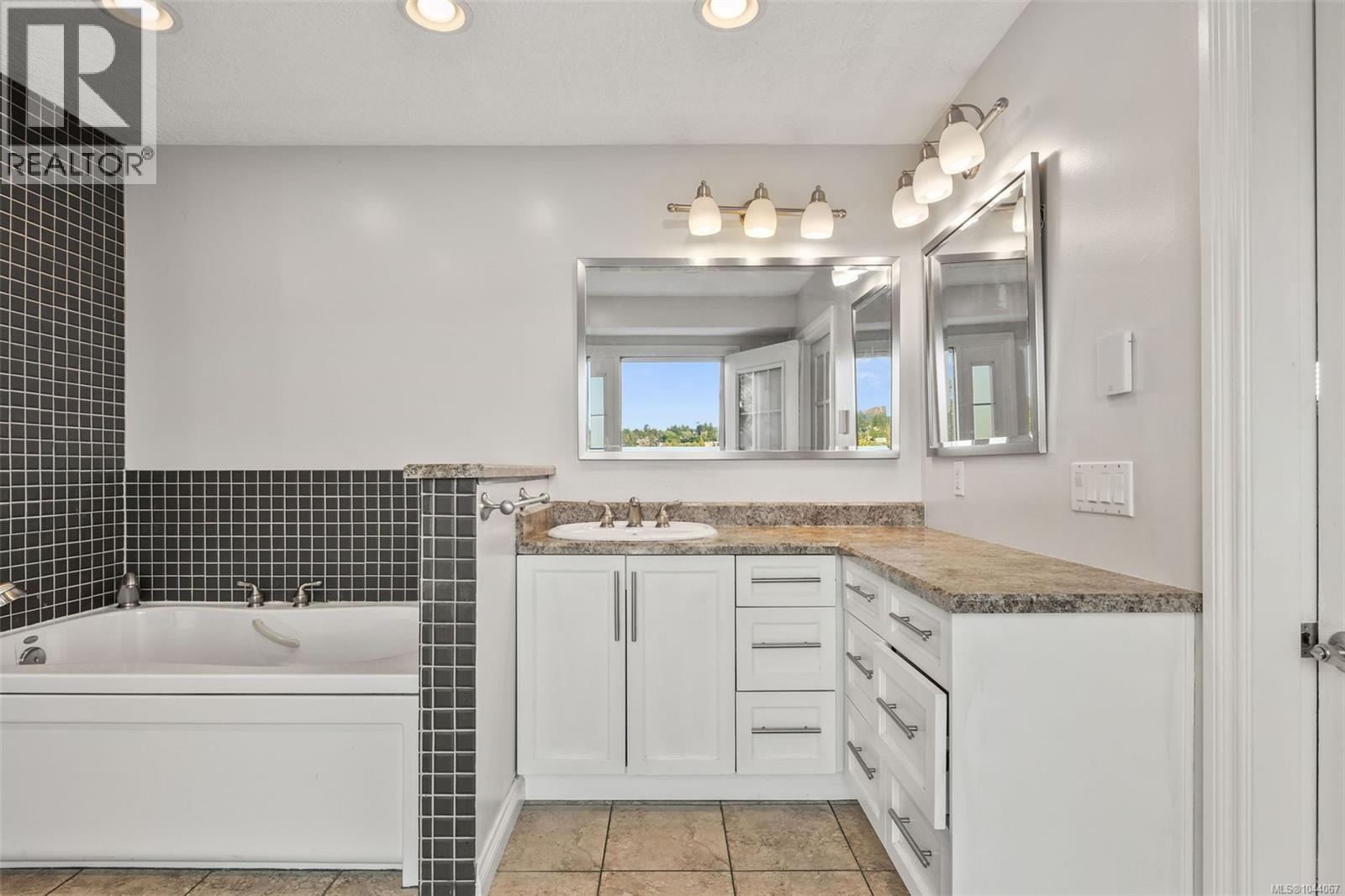 975 Meadowview Pl - Image 20