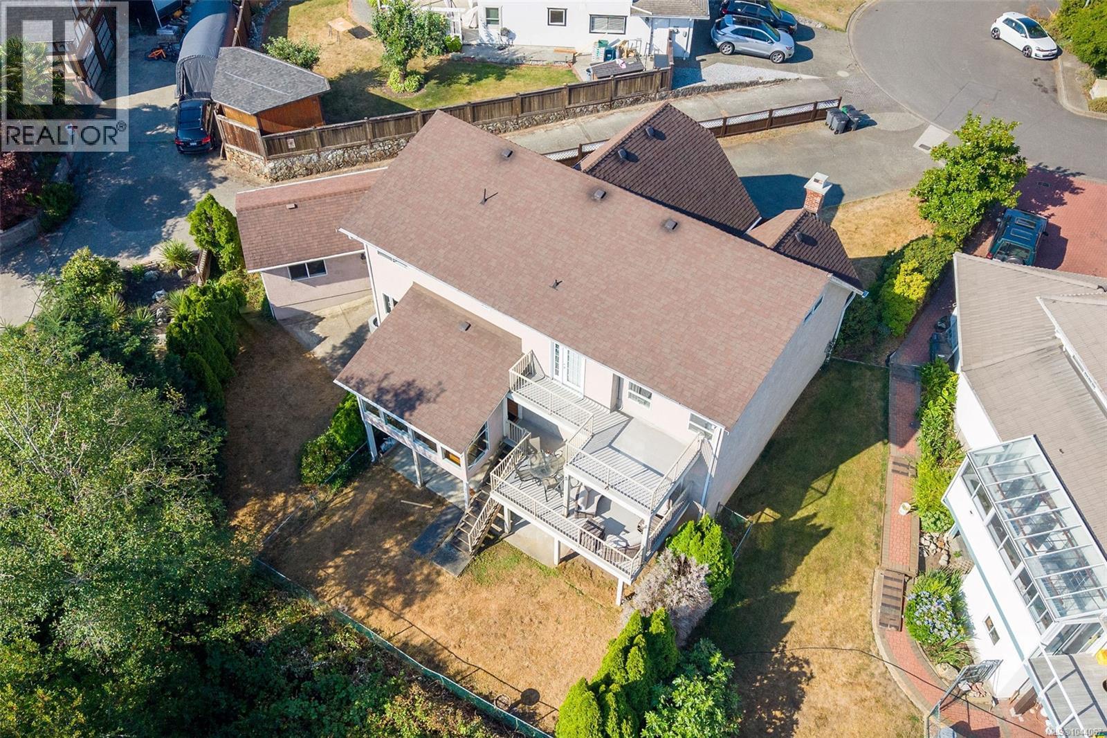 975 Meadowview Pl - 33