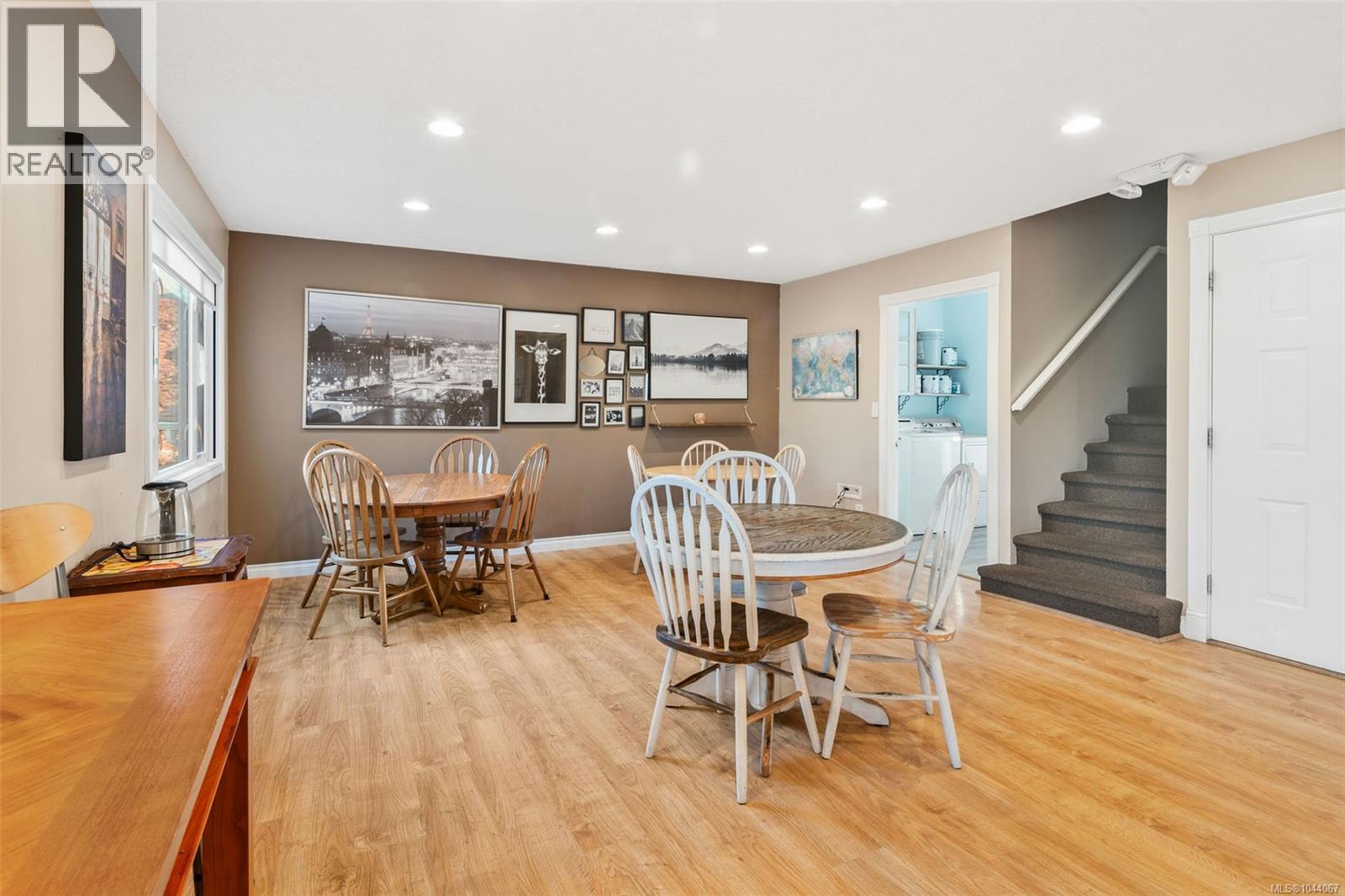 975 Meadowview Pl - Image 12