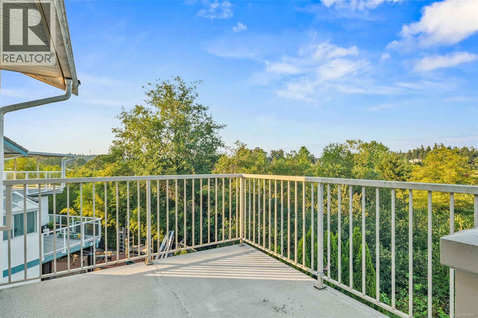 975 Meadowview Pl - 23