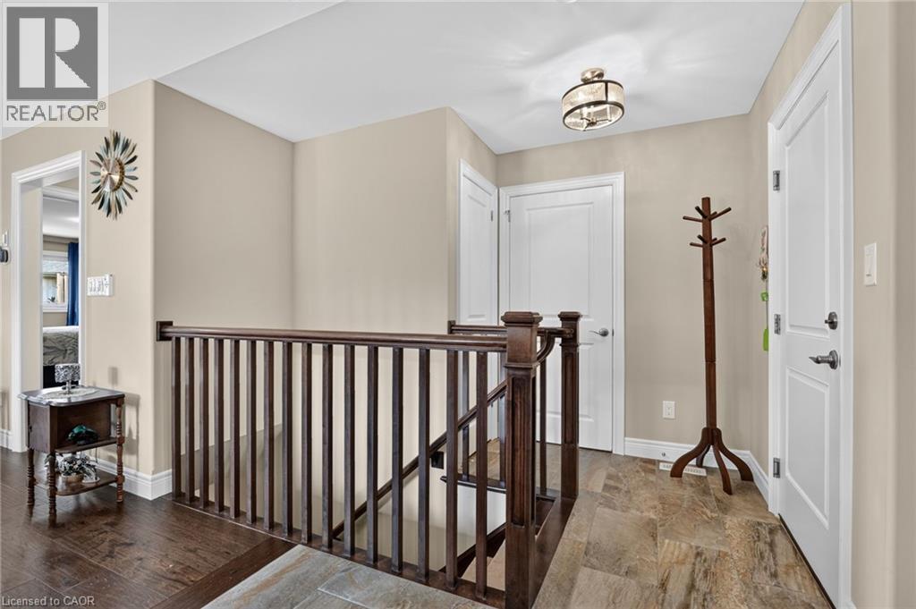 25 RICHARD Crescent - 21