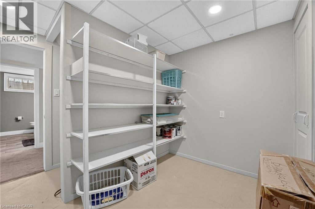 25 RICHARD Crescent - 31