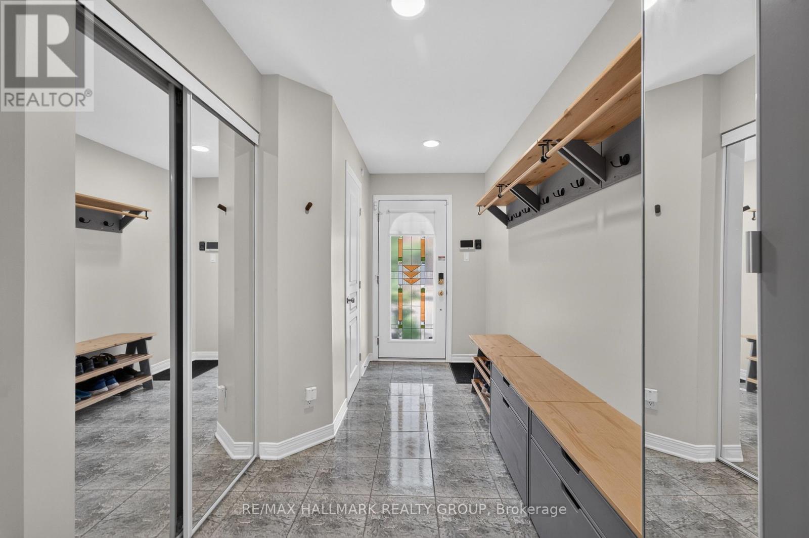 121 WEST VILLAGE PRIVATE - 2