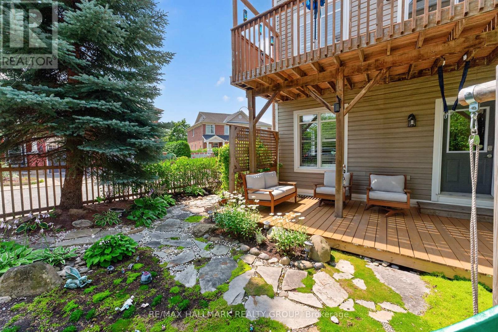 121 WEST VILLAGE PRIVATE - 22