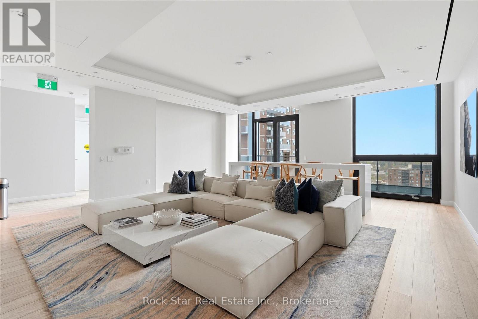 #209 28 ANN STREET - 20