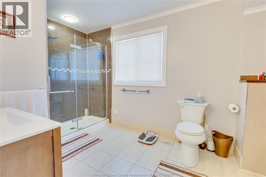 503 REGENT - 16