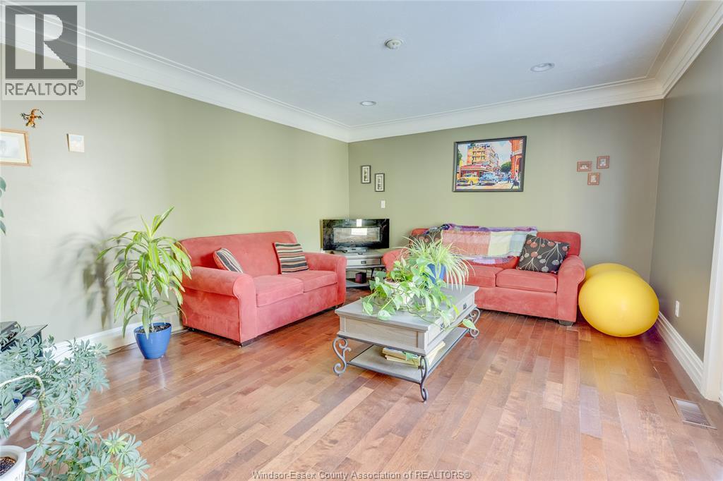 503 REGENT - 27