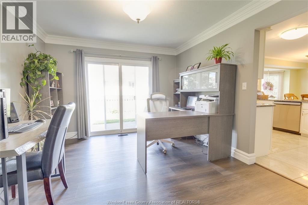 503 REGENT - 33
