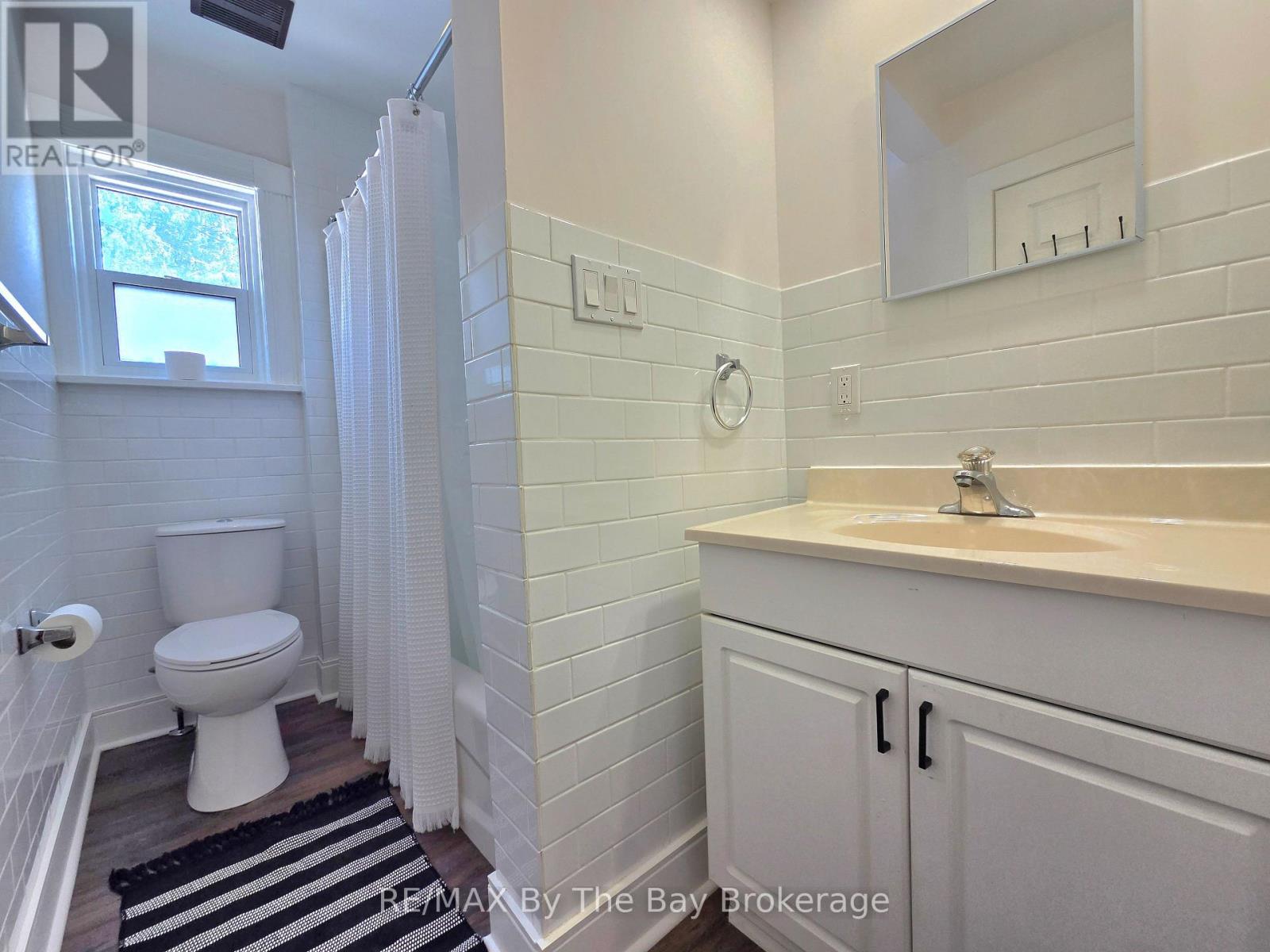 52 BERRY STREET - 6