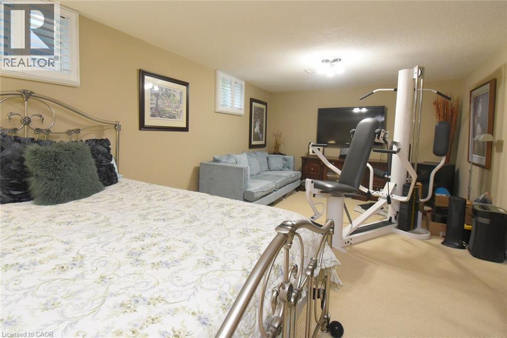 12 MCKEOWN Court - 30