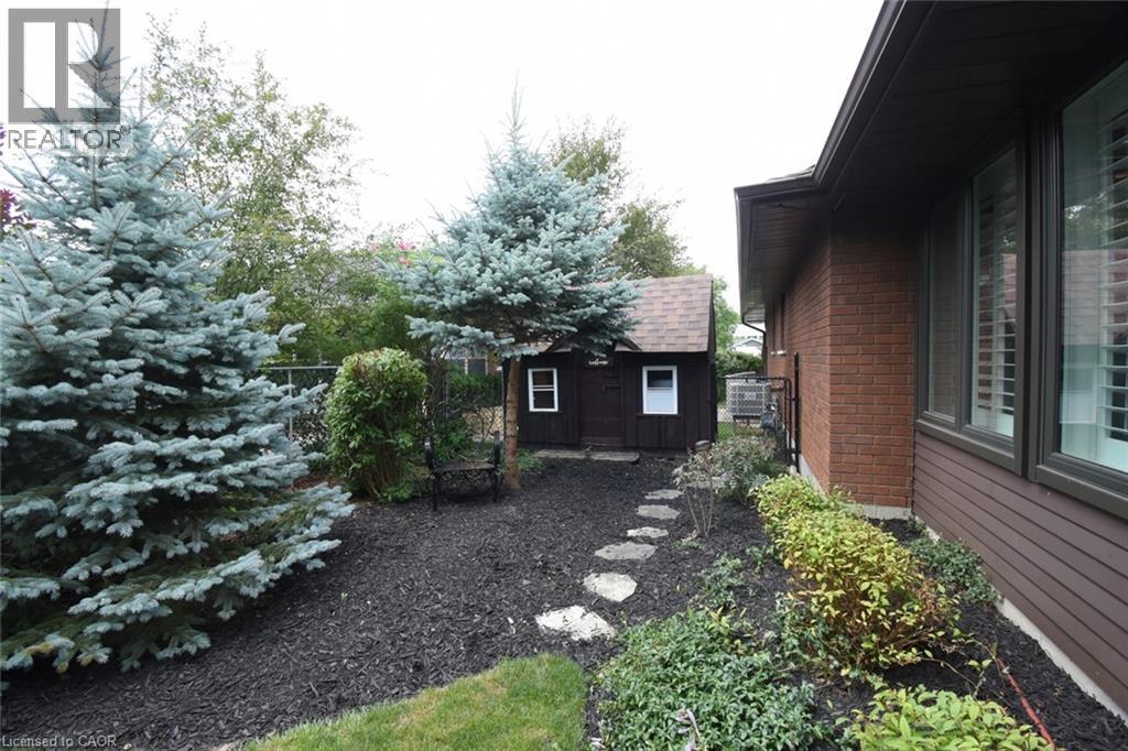 12 MCKEOWN Court - 44